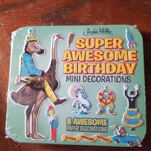 SUPER
AWESOME
BIRTHDAY
MINI DECORATIONS